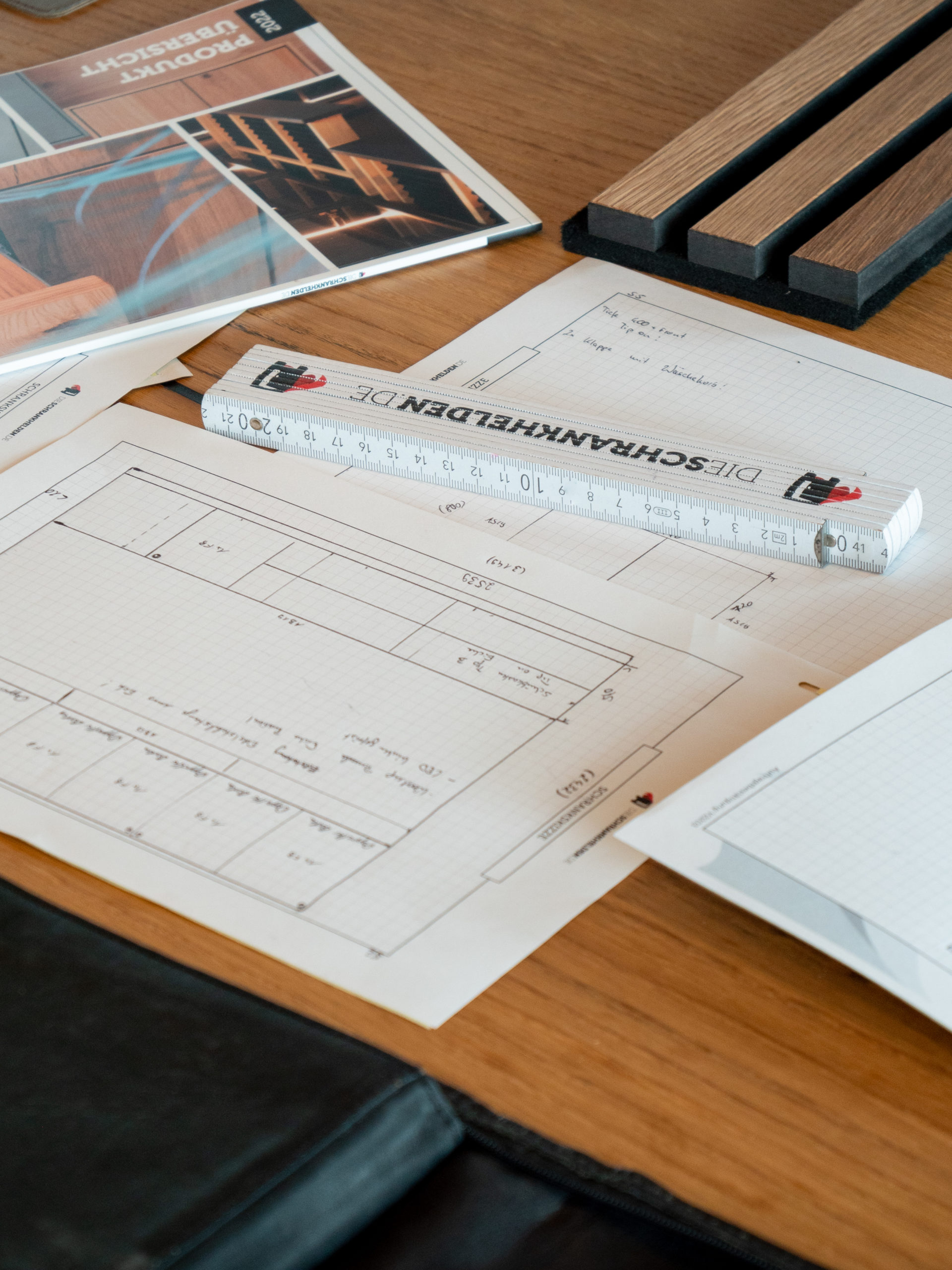 Zeichnung eines Planes für einen maßgefertigten Einbauschrank von den Schrankhelden