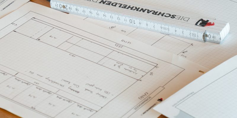 Zeichnung eines Planes für einen maßgefertigten Einbauschrank von den Schrankhelden