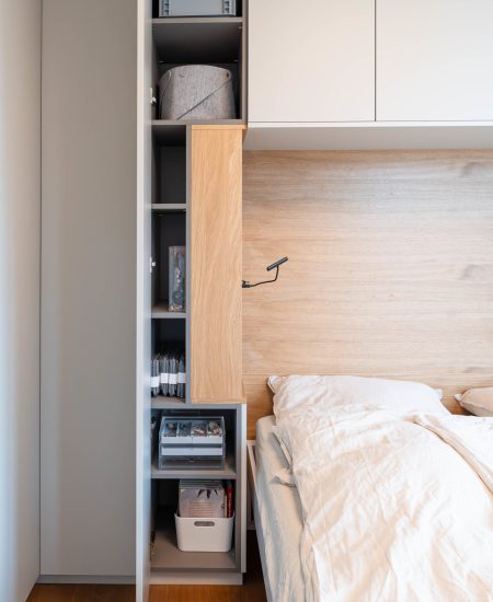 Bettumbau beige Eiche grifflos