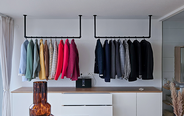 Blogbeitragsbild Kleiderschrank kalte Jahreszeit