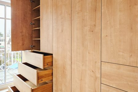 Kleiderschrank aus Eiche komplett