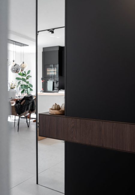 Garderobenschrank schwarz matt Sideboard mit Ganzkörperspiegel