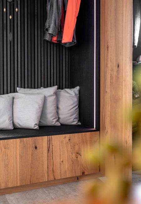 Garderobenschrank schwarz struktur Kohle Eiche mit LED