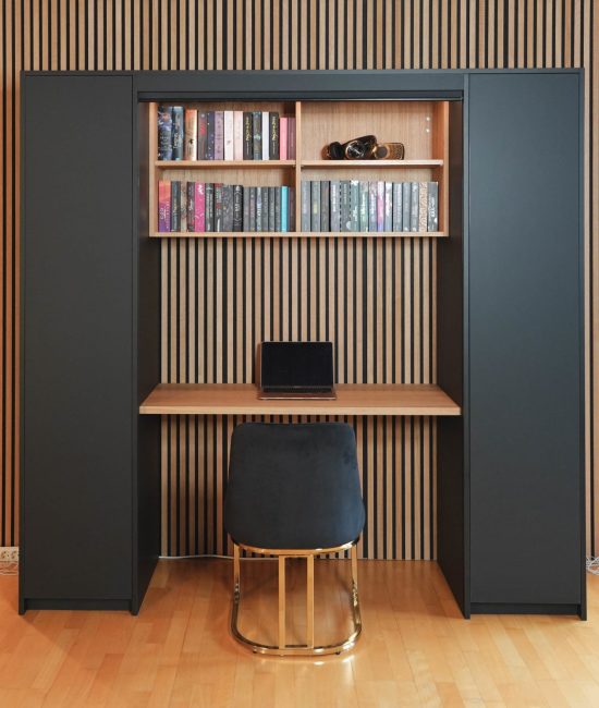 Büroschrank Homeoffice anthrazit mit elektrischem Rollo