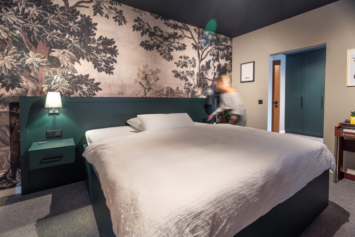 Schlafzimmer Bett Tannengrün