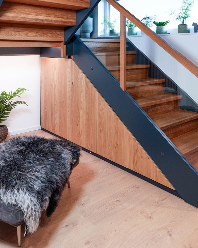 Treppenunterschrank Eiche Wild