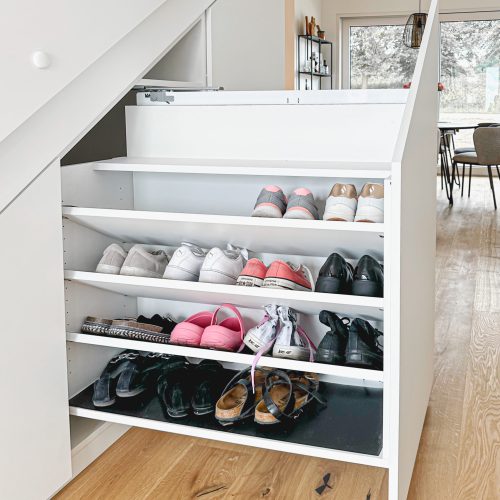 Integrierter Schuhschrank im treppenunterschrank