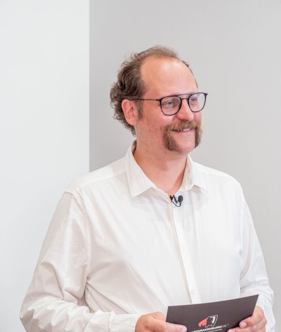 Webinar Moderator Max Eder