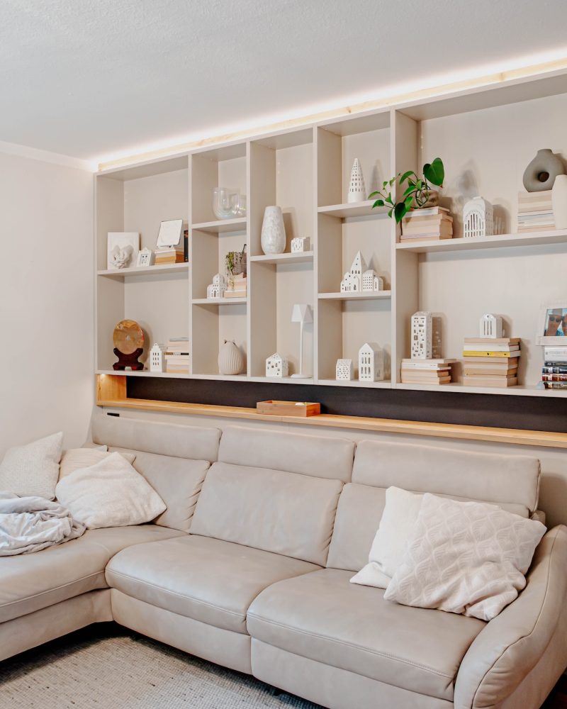 Wohnwand Champagner Inlay Blende Wildeiche LED Leisten